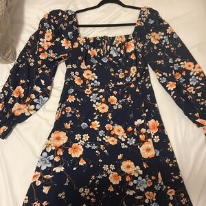 Floor length maxi dress, worn once for my engagement pictures. Size XL